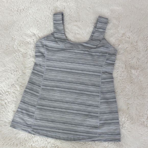 Lululemon,Size 10,Gray Striped Women's Top - Picture 16 of 16